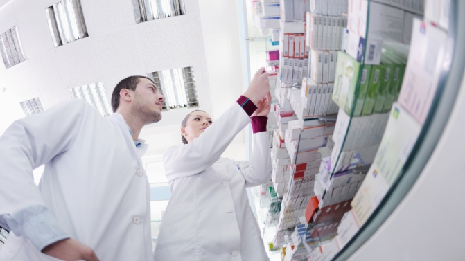 1. Despesas médicas. Um estudo da Universidade de Harvard revela que esta é a grande causa para ficarmos sem dinheiro, representa 62% das falências pessoais. Doença súbita ou acidentes podem resultar em elevadas despesas médicas. Tente pôr de parte algum dinheiro para uma urgência médica (Crédito: Shutterstock)