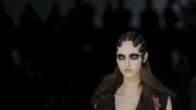 A model presents a creation by Marc Jacobs during his Fall/Winter 2016 collection during New York Fashion Week in the Manhattan borough of New York