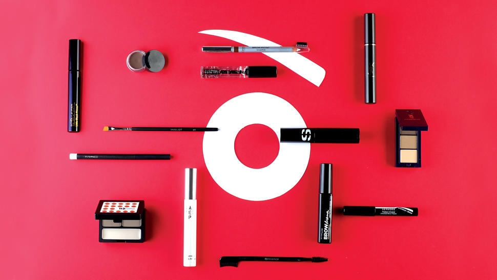 As pestanas e as sobrancelhas definem os traços do rosto desempenhando um papel muito importante na expressão feminina.