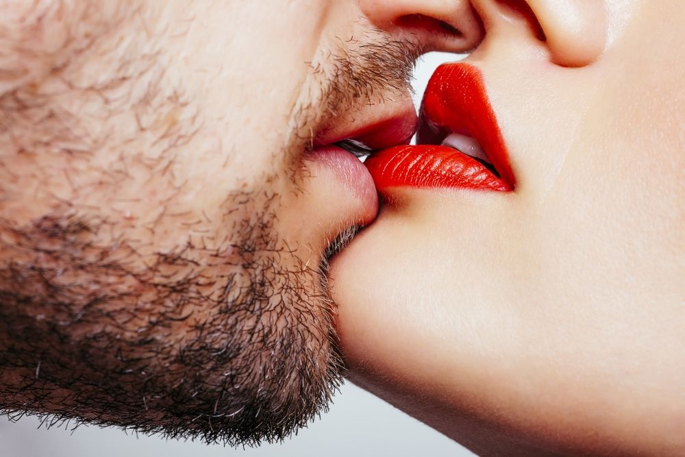 Truques para beijar bem (Foto: Shutterstock)