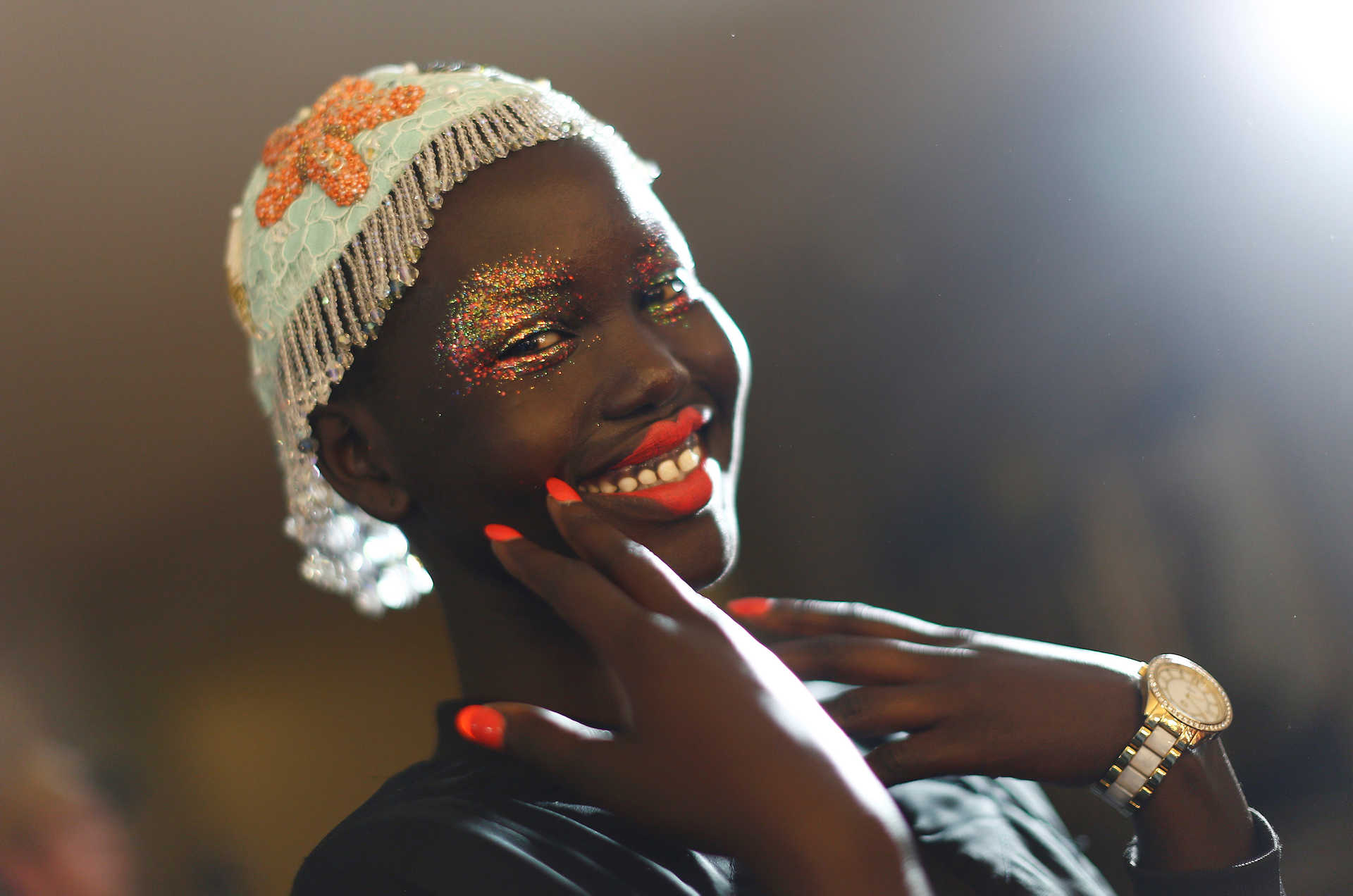 Saiba quais as tendências de beleza que acompanham o espírito relaxado da moda australiana, e inspire-se para entrar mais cedo no ambiente alegre e descomplicado do verão.