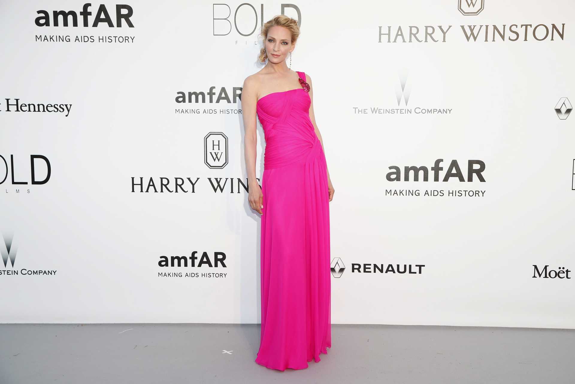 Uma Thurman fotografada na gala AmFAR, na passada quinta-feira, 19 de maio