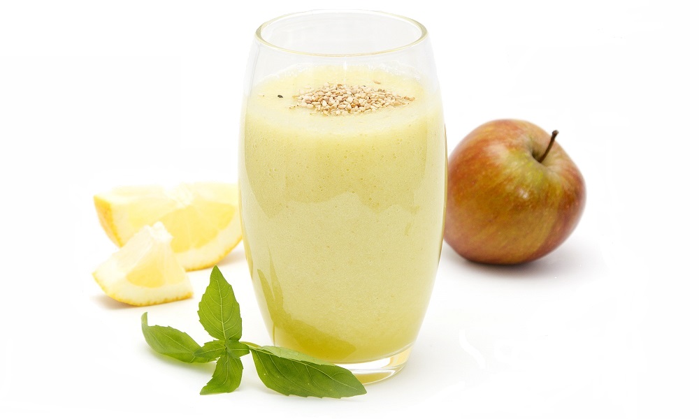 Sumos e águas detox emagrecem e dão energia