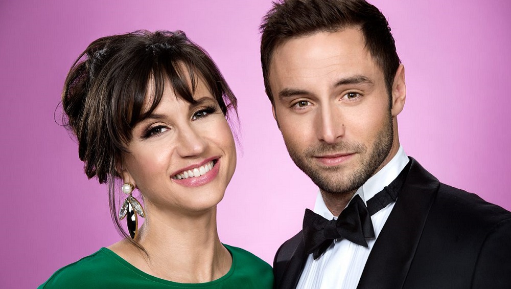 Petra Mede e Måns Zelmerlöw apresentam a Eurovisão