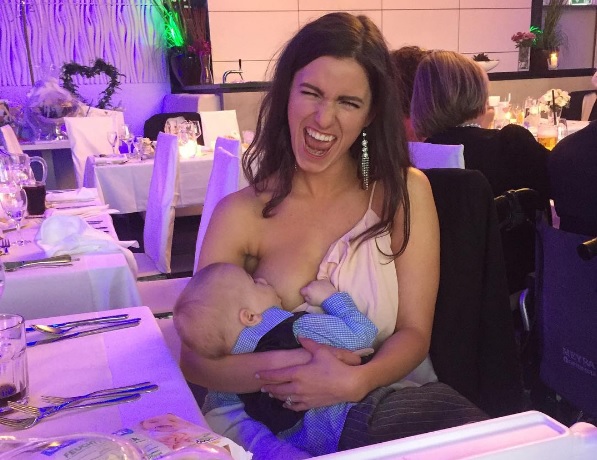 Naomi Jael é alemã e tem 21 anos