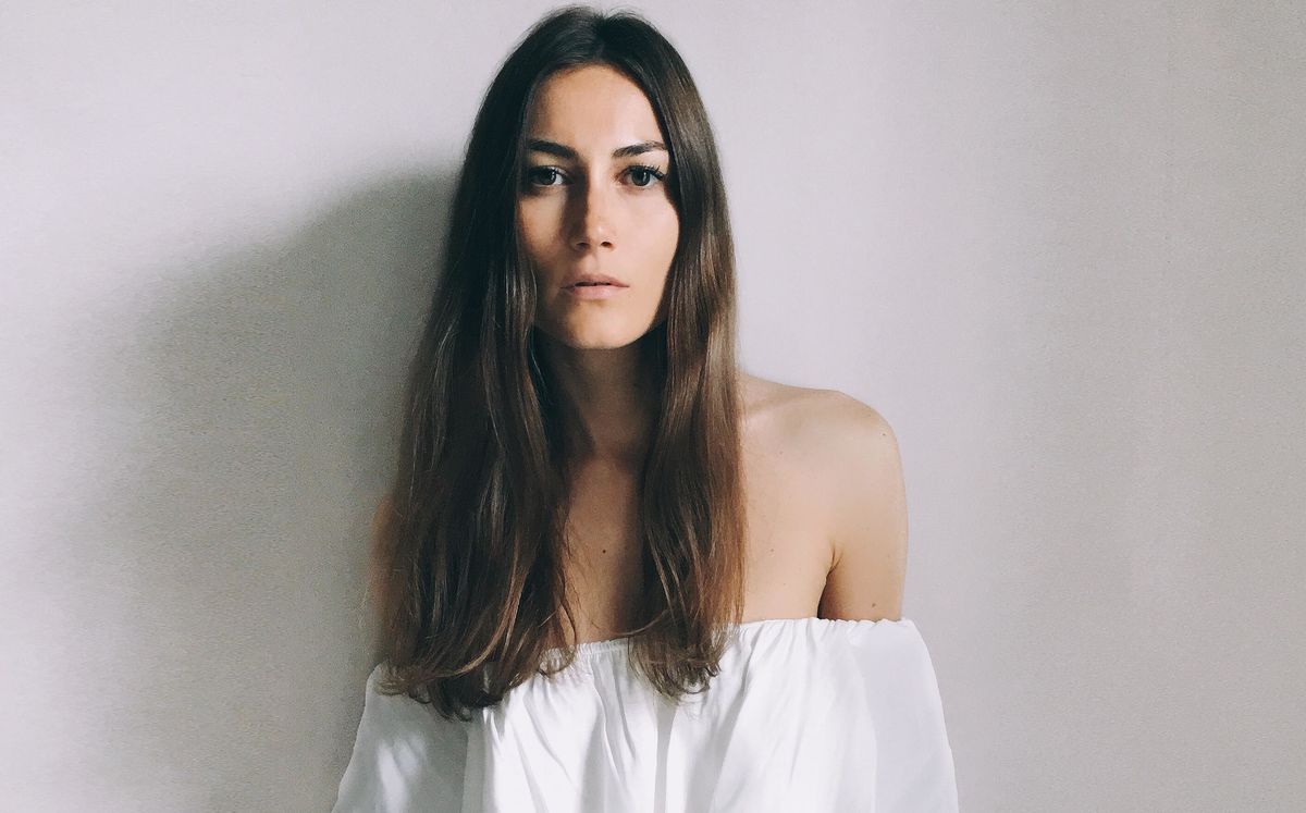 A italiana que se mudou para Nova Iorque e conquistou milhares de seguidores no instagram, revelou-nos alguns segredos do seu estilo e mostrou ter uma opinião independente em relação à indústria da moda.