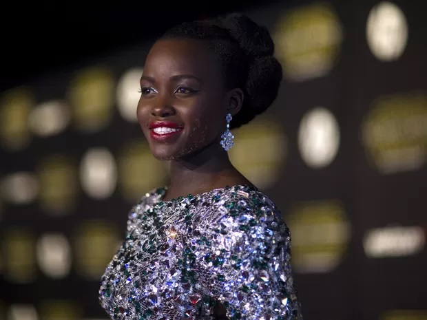 Lupita Nyong'o tem 33 anos