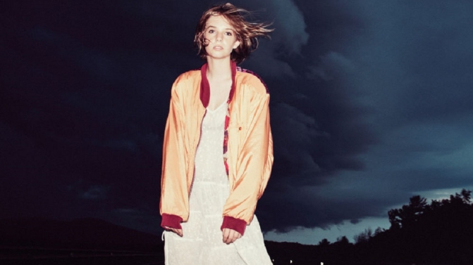 landscape-1473690096-maya-hawke-all-saints