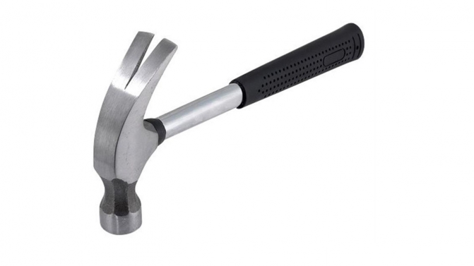 Martelo de orelhas, €4,49 no Aki