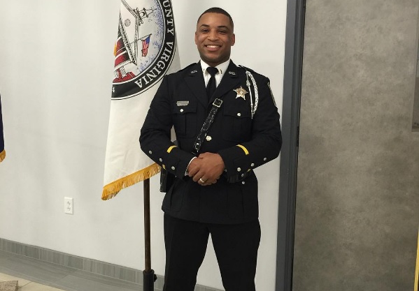 Deuntay Diggs tem 31 anos e é polícia em Virgínia, EUA