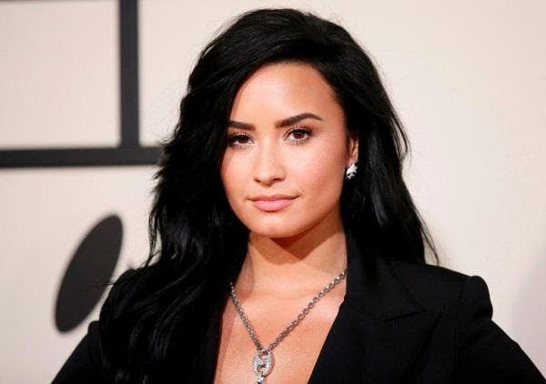 Demi Lovato tem 24 anos