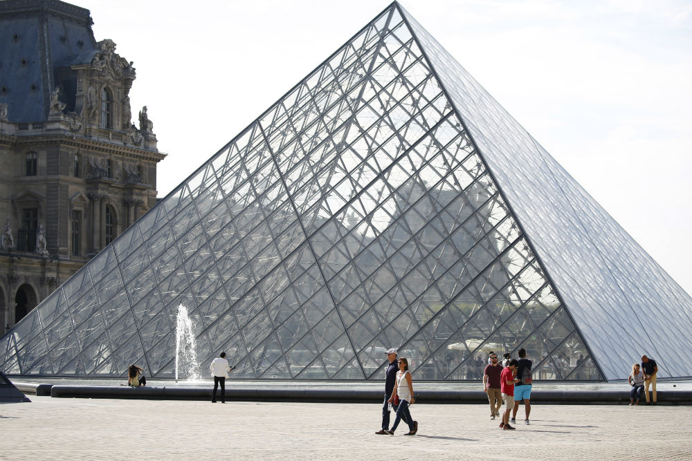 louvre