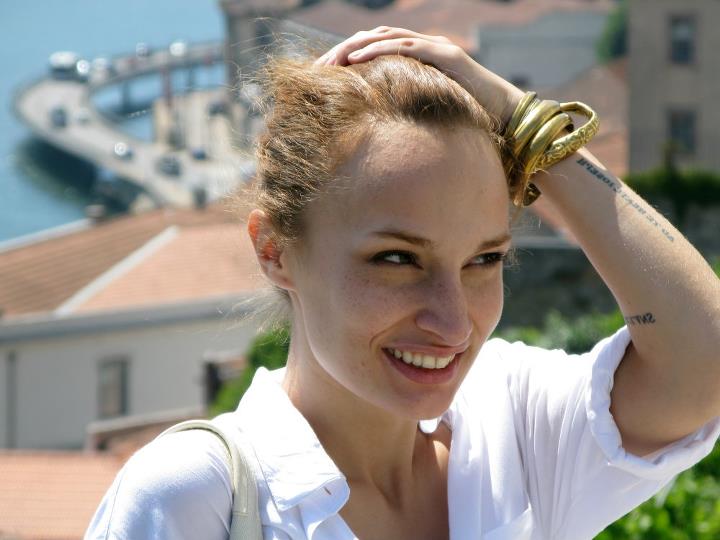 violeta-santos-moura