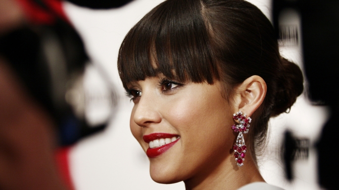 shutterstock_203640463 Jessica alba