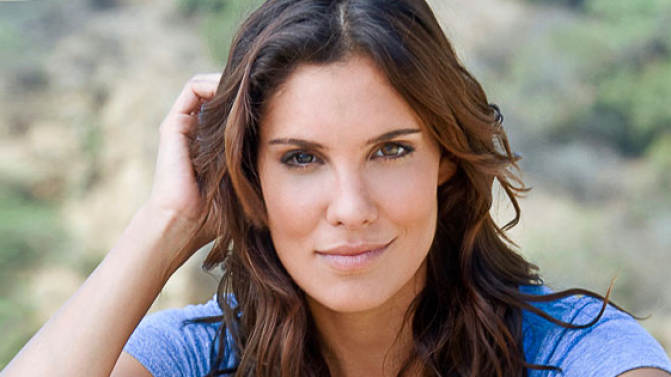 daniela Ruah_facebook