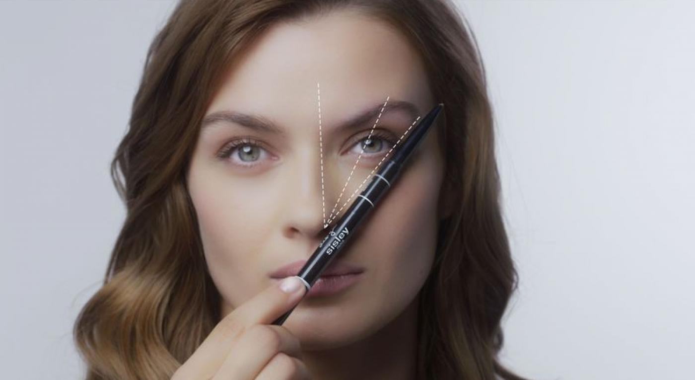 https—frsoasisleysh01.emea.global.corp-sisley-wp-content-uploads-2017-07-Phyto-Sourcils-Design_Lifestyle_2_resultado