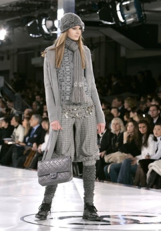 Paris Fashion Week – Ready to Wear – Fall/Winter 2005 – Chanel – Show
