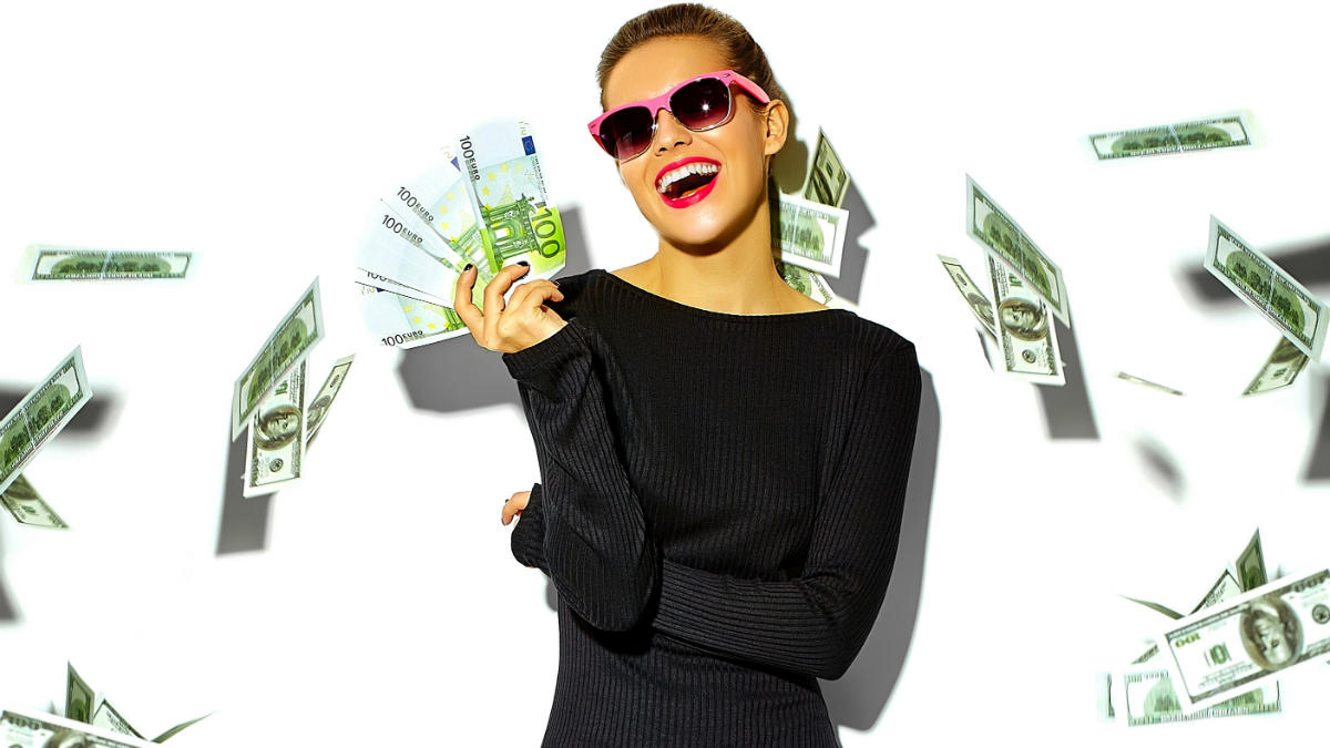 dinheiro_ Shutterstock