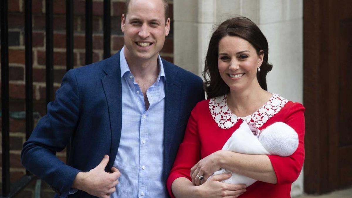 Duchess of Cambridge gives birth to baby boy