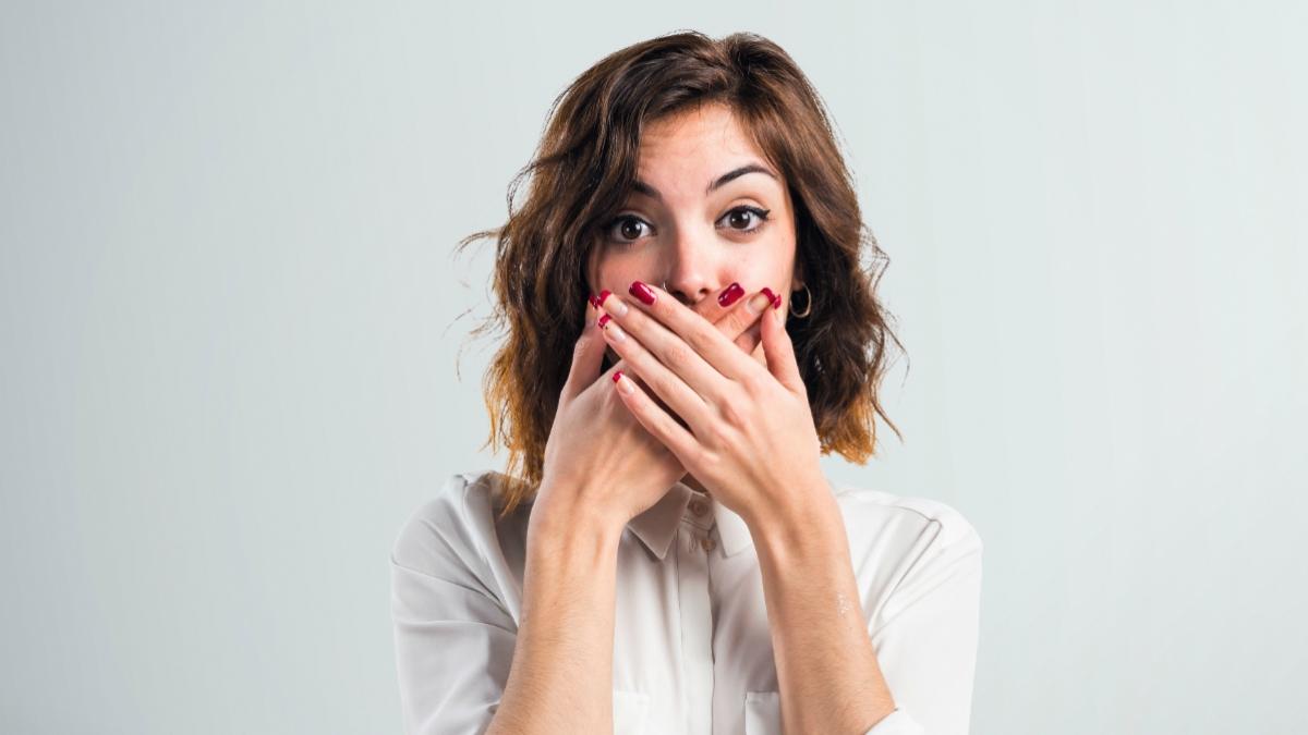 shutterstock_mulher_surpresa