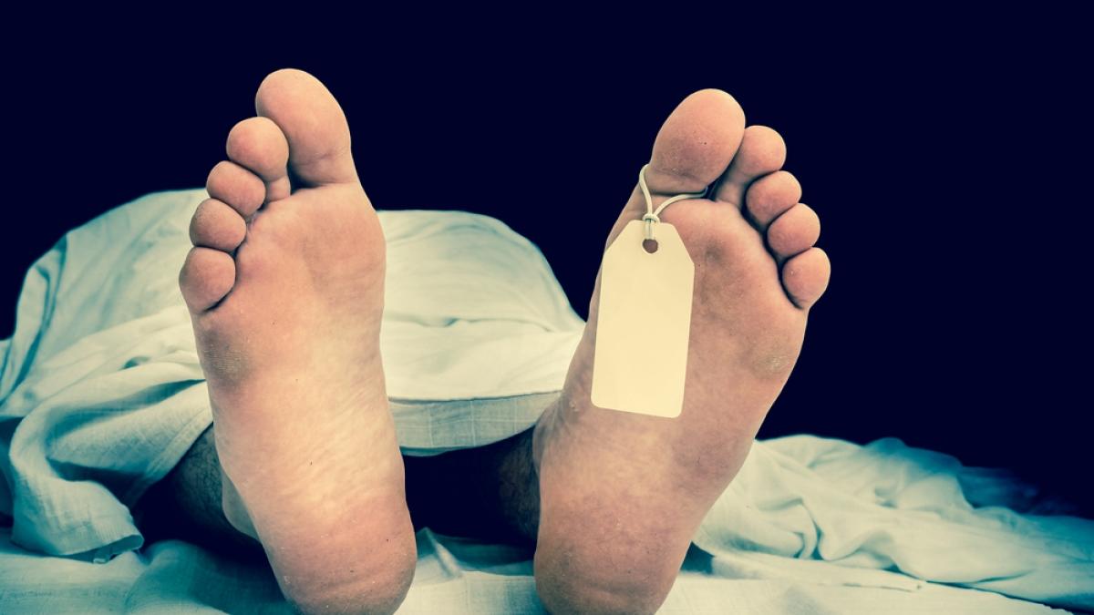 funeral 5 shutterstock_524147917