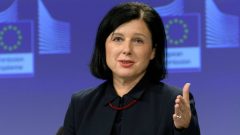 Vera Jourovà comissária Europeia da Justiça, Consumidores e Igualdade de Género da União Europeia