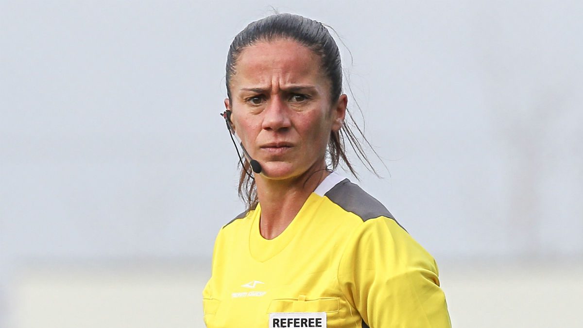 Sandra bastos arbitra Fabio Poco Global Imagens