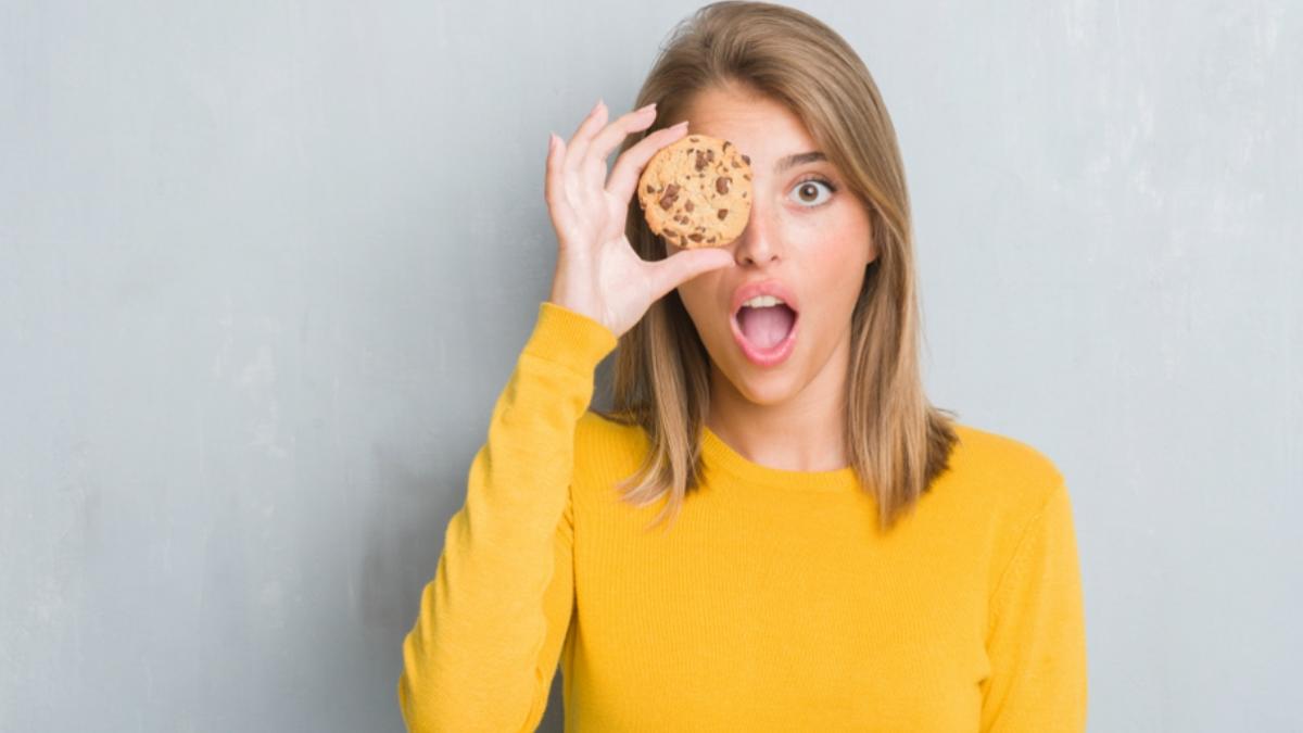 shutterstock_mulher_bolachas