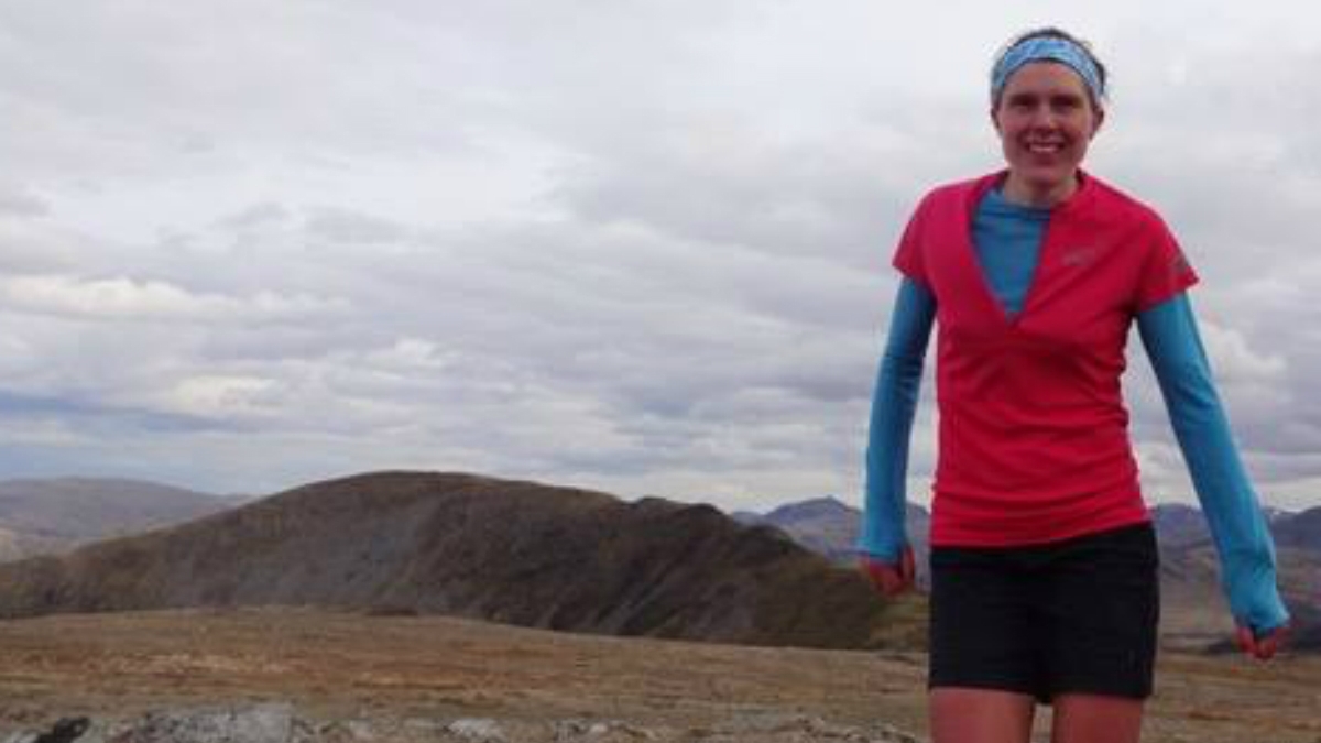 jasmin Paris abrir Facebbok