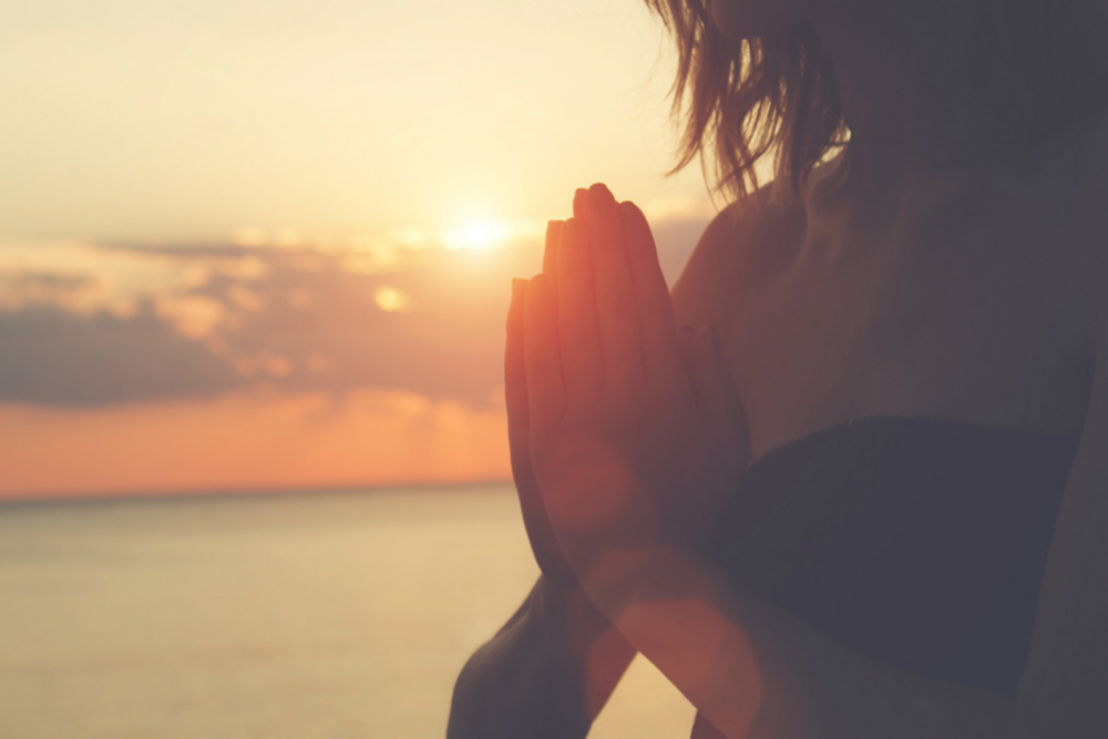 orar rezar shutterstock