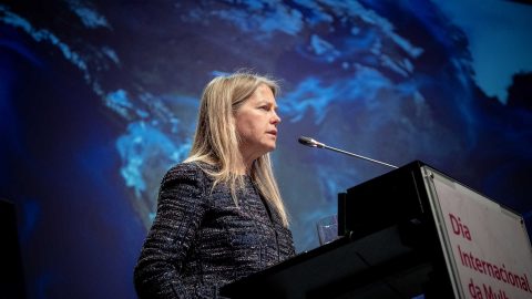 Dava Newman: "Vamos ter pessoas a viver em Marte, mas não muitas"