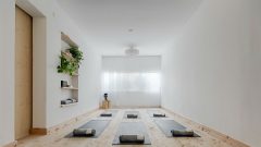 Há yoga, brunch e terapias na nova boutique holística de Lisboa