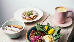 Therapist: Neste restaurante de Lisboa a comida é feita para curar