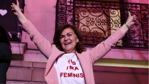 Vice-primeira-ministra socialista, Carmen Calvo, na noite da vitória do PSOE nas eleições espanholas [Fotografia: Sergio Perez/Reuters]