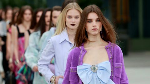 Chanel apresenta a primeira coleção sem Karl Lagerfeld