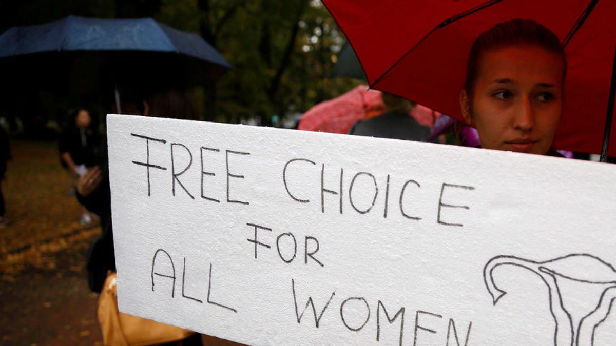 26040359_10_03T130859Z_1181409512_D1BEUEVSNJAA_RTRMADP_3_POLAND_ABORTION