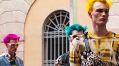 Donatella versace Keith Flint The prodigy coleção primavera/verão 2020