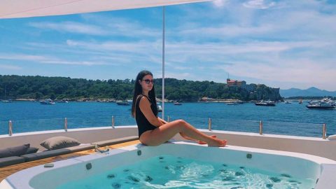 Sobrinha de Cristiano Ronaldo acusada de viver às custas do tio