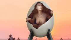 Burning Man: Escultura feminina é uma das atrações deste ano