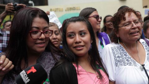 Mulher condenada por homícidio por dar à luz nado-morto foi absolvida