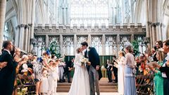 Vestido de casamento de Ellie Goulding demorou 640 horas a ser feito