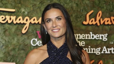 Demi Moore posa nua para revista aos 56 anos