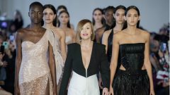 Fátima Lopes nos bastidores da apresentação da sua coleção primavera/verão 2020 [Fotografia: maxtree]