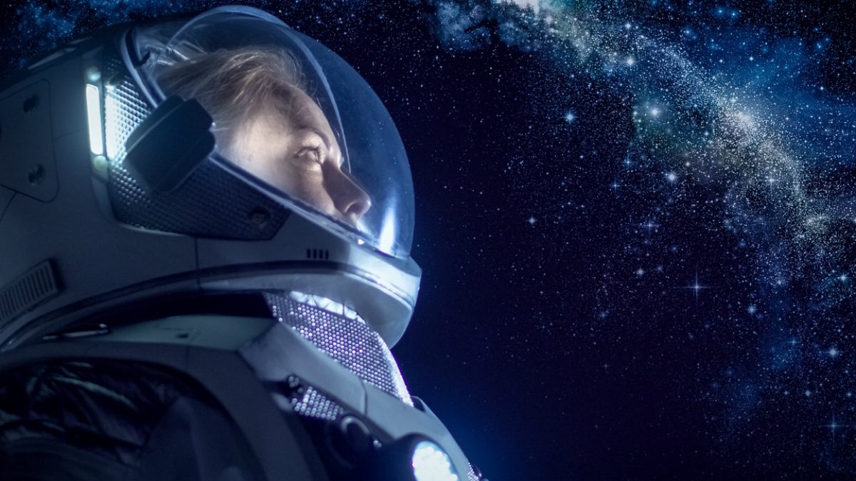 astronautas caminhada istock