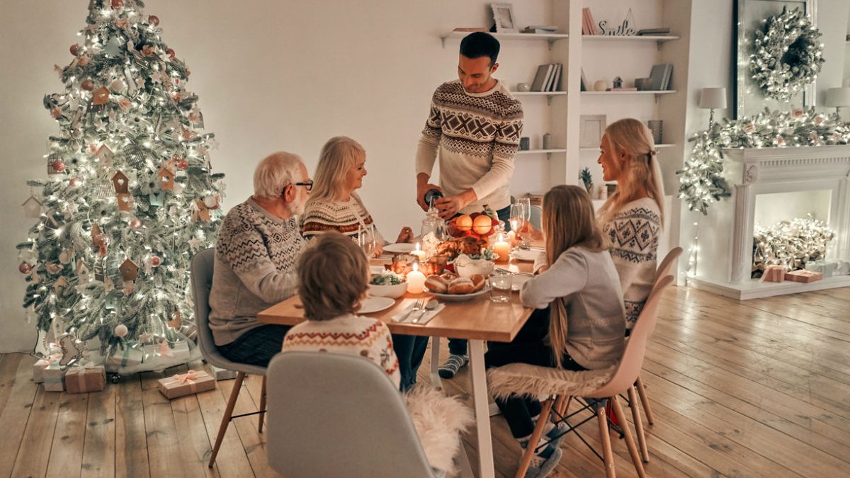 iStock-1072690368familianatal