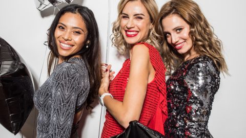 mulheres vestidos curvas saldos promoções