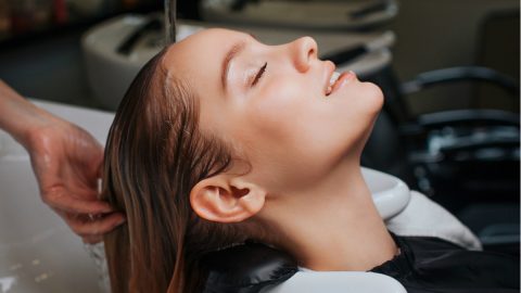 lavar cabelo fporma errada hairstylist