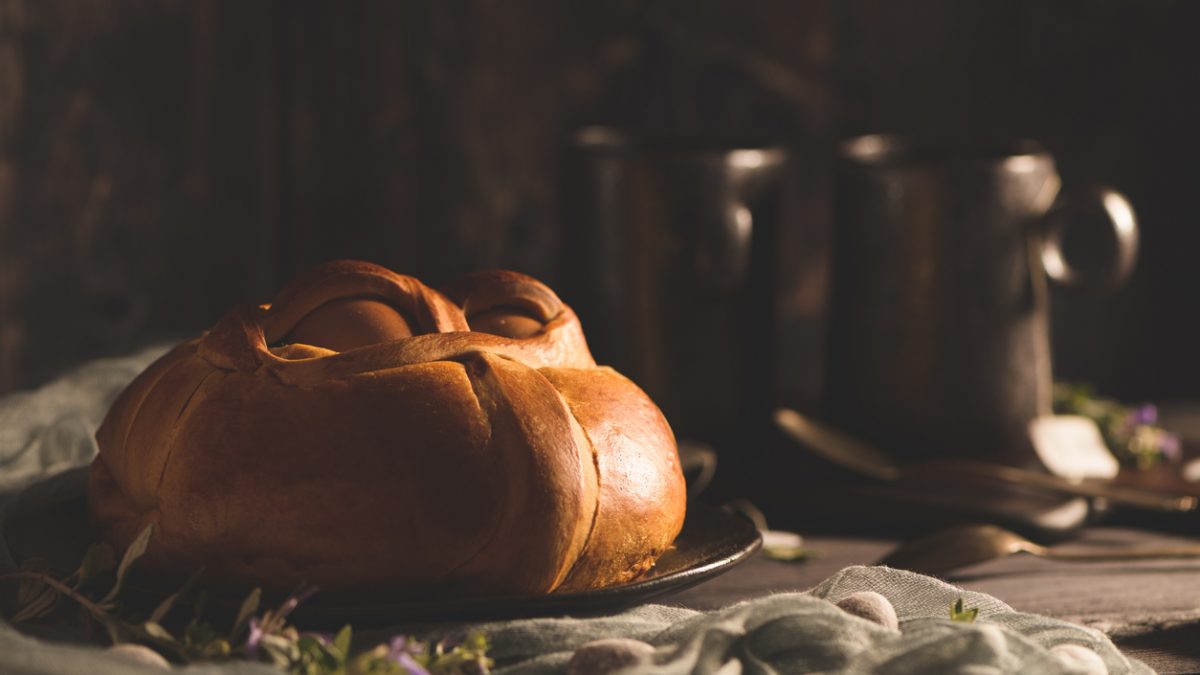 Easter folar with Egg