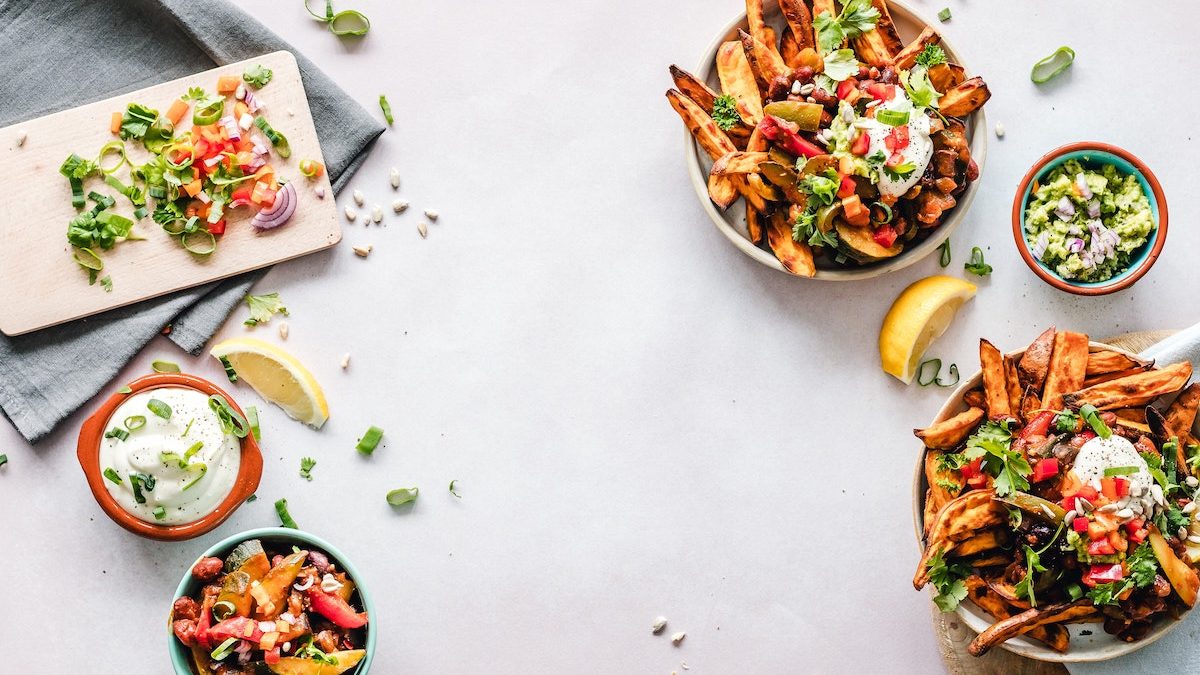 pexels-ella-olsson-1640773