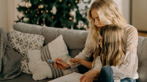 Jogos natal família estado de Emergência recolher obrigatório